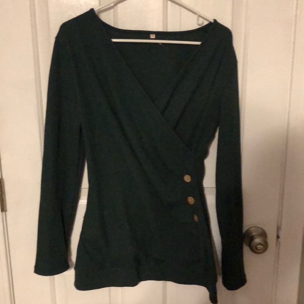 Long sleeve nursing top